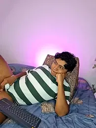 _Ottis_ webcam model stream image