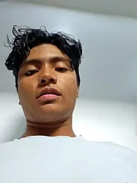 _Ottis_ webcam model stream image