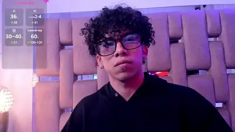 AkazaBoy_ webcam model stream image