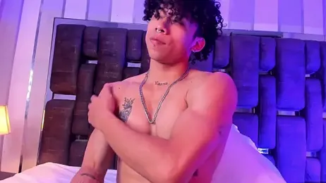 AkazaBoy_ webcam model stream image