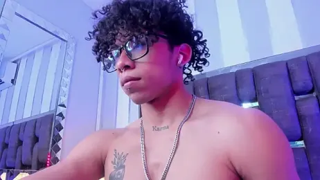 AkazaBoy_ webcam model stream image