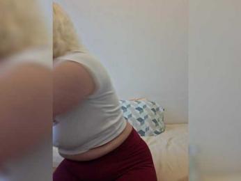 Vika211 webcam model stream image