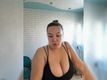 -BuSiNkA webcam model stream image