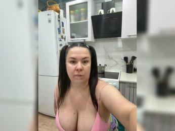 -BuSiNkA webcam model stream image