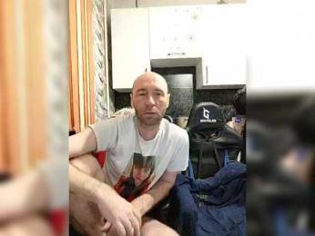 Innokentiy449 webcam bongacams model stream image