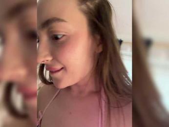 ChloeMeow webcam model stream image