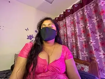 LouleyRanii webcam model stream image