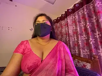 LouleyRanii webcam model stream image