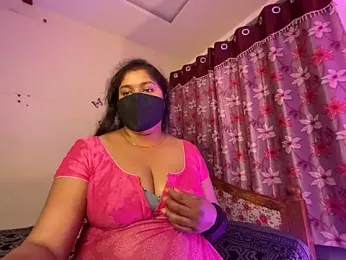 LouleyRanii webcam model stream image