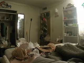 voyeurcam-freakyfeline-01 webcam model stream image