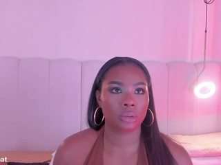 huge-boobs-ebony webcam camsoda model stream image