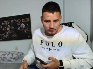 Milan Thomson webcam model stream image