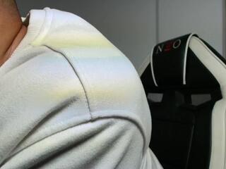 Milan Thomson webcam model stream image