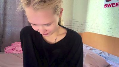 NovaHoldaway webcam model stream image