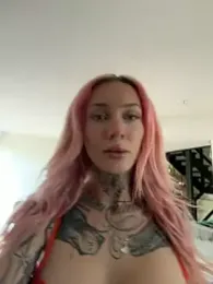 Stella-Kink webcam model stream image