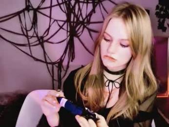 yoka_paradoxxx webcam chaturbate model stream image