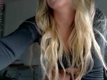 _arianalzate_ webcam model stream image