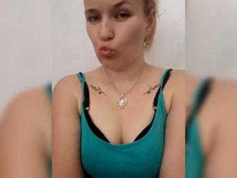 cherry_fire webcam model stream image