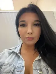 Tisha_Busty webcam model stream image