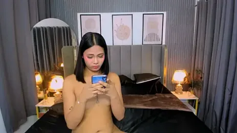 XyneeHarte webcam model stream image