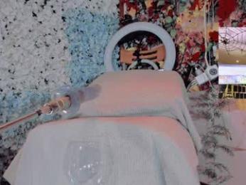 kate_yoshy webcam model stream image