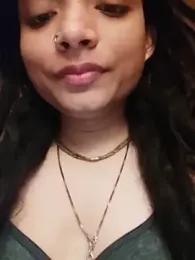 SweetTsAngel webcam model stream image