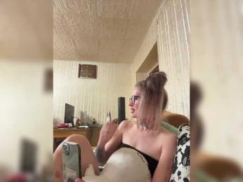 Letti28 webcam bongacams model stream image