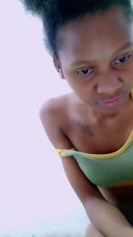 FaizaG webcam model stream image