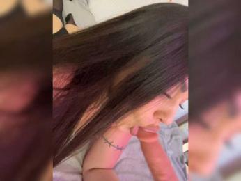 -Hennessy- webcam model stream image
