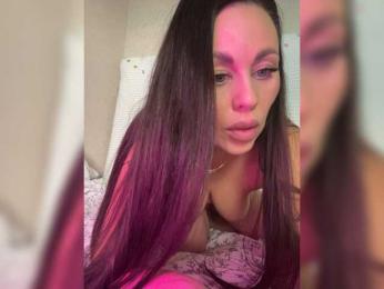 -Hennessy- webcam bongacams model stream image