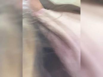 -Hennessy- webcam model stream image