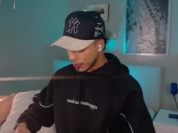 ken_boy_ webcam model stream image
