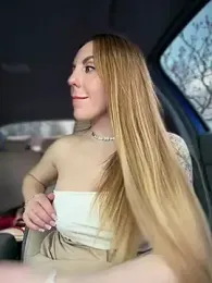 MilfNextDoor20 webcam stripchat model stream image