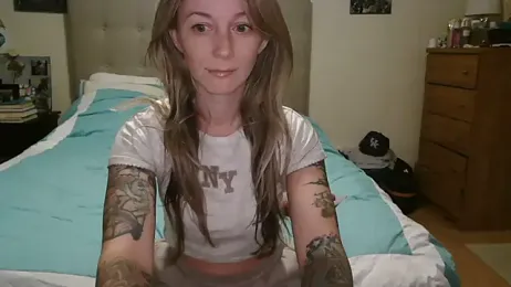 Heyitsmee33 webcam model stream image