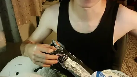 KYU890428 webcam model stream image