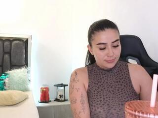 Lola Dove webcam model stream image