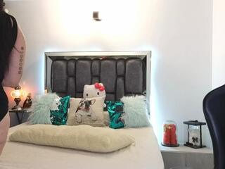 Lola Dove webcam model stream image