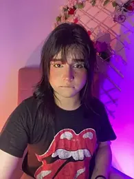 Daniellesins1 webcam model stream image