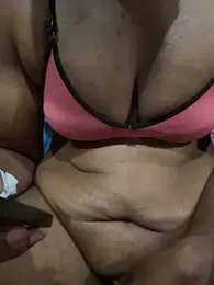 MaskkTits webcam model stream image