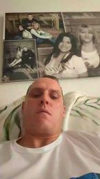 Per37 webcam model stream image