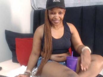 Sheila80 webcam bongacams model stream image