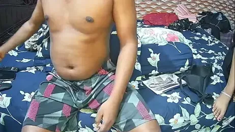 Younger_Couples webcam model stream image