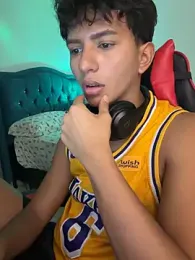 Leonarrrd_01 webcam model stream image