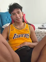 Leonarrrd_01 webcam model stream image