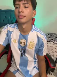 Leonarrrd_01 webcam stripchat model stream image