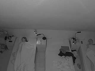 voyeurcam-julmodels-bed-7 webcam model stream image