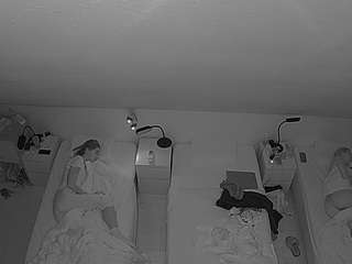 voyeurcam-julmodels-bed-7 webcam model stream image