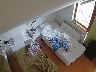 voyeurcam-julmodels-bed-7 webcam model stream image