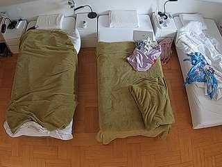 voyeurcam-julmodels-bed-7 webcam model stream image