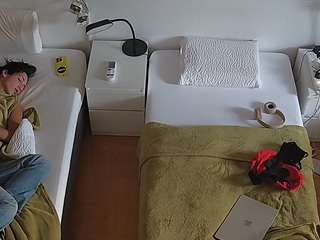 voyeurcam-julmodels-bed-7 webcam model stream image